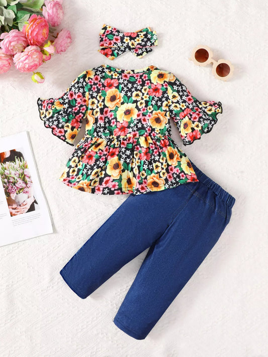 Paola Floral Bell Sleeve Top and Pants Set - GuGuTon baby store - Baby Fashion - Toddlers Outfits - Babies Outfits - Toddler Clothes - Kids Clothing - Newborn Clothes - Newborn Wear - Kids Wear - Trending Clothes - Trending Outfits - Fall Fashion - Winter Fashion - Girls Clothes - Boys Clothes - Babies Wear - Kids Accessories - KidsWear - Summer Clothes - Summer Fashion - Summer Trend - Falls Sweaters - Tops - Bottom - Jeans - Blouse - Dresses - Newborn Dresses - Toys
