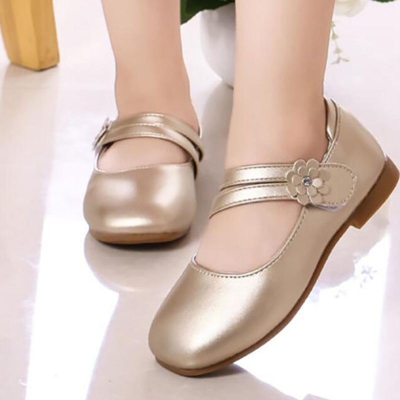 White Princess Leather Shoes For Little Girls Slip School Latin - GuGuTon baby store - Baby Fashion - Toddlers Outfits - Babies Outfits - Toddler Clothes - Kids Clothing - Newborn Clothes - Newborn Wear - Kids Wear - Trending Clothes - Trending Outfits - Fall Fashion - Winter Fashion - Girls Clothes - Boys Clothes - Babies Wear - Kids Accessories - KidsWear - Summer Clothes - Summer Fashion - Summer Trend - Falls Sweaters - Tops - Bottom - Jeans - Blouse - Dresses - Newborn Dresses - Toys