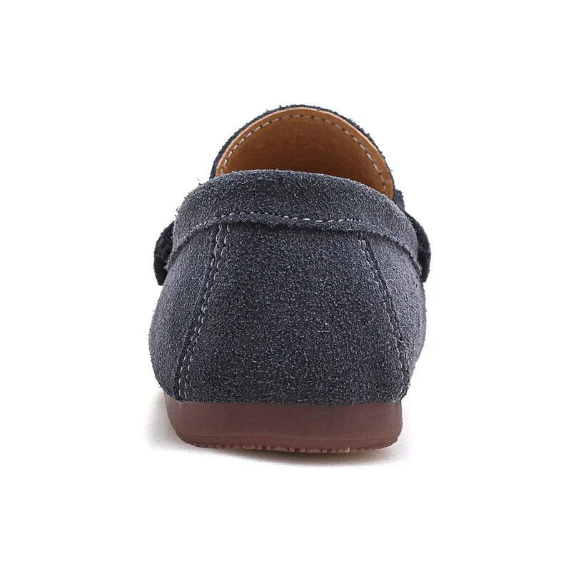 Boys Casual Hand Made Kids Loafers Black Gray Big boy Casual Slip On Flats Shoes - GuGuTon baby store - Baby Fashion - Toddlers Outfits - Babies Outfits - Toddler Clothes - Kids Clothing - Newborn Clothes - Newborn Wear - Kids Wear - Trending Clothes - Trending Outfits - Fall Fashion - Winter Fashion - Girls Clothes - Boys Clothes - Babies Wear - Kids Accessories - KidsWear - Summer Clothes - Summer Fashion - Summer Trend - Falls Sweaters - Tops - Bottom - Jeans - Blouse - Dresses - Newborn Dresses - Toys