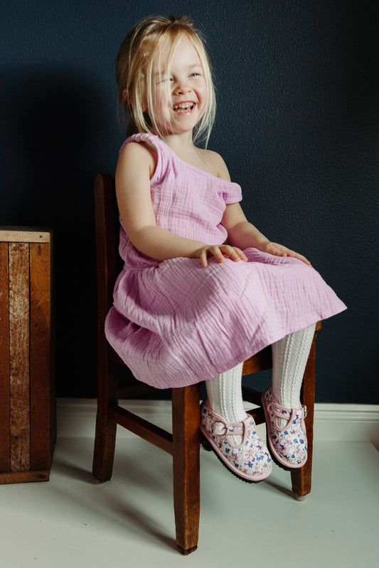 Floral Slip-On Shoes Comfortable Everyday Shoes - GuGuTon baby store - Baby Fashion - Toddlers Outfits - Babies Outfits - Toddler Clothes - Kids Clothing - Newborn Clothes - Newborn Wear - Kids Wear - Trending Clothes - Trending Outfits - Fall Fashion - Winter Fashion - Girls Clothes - Boys Clothes - Babies Wear - Kids Accessories - KidsWear - Summer Clothes - Summer Fashion - Summer Trend - Falls Sweaters - Tops - Bottom - Jeans - Blouse - Dresses - Newborn Dresses - Toys