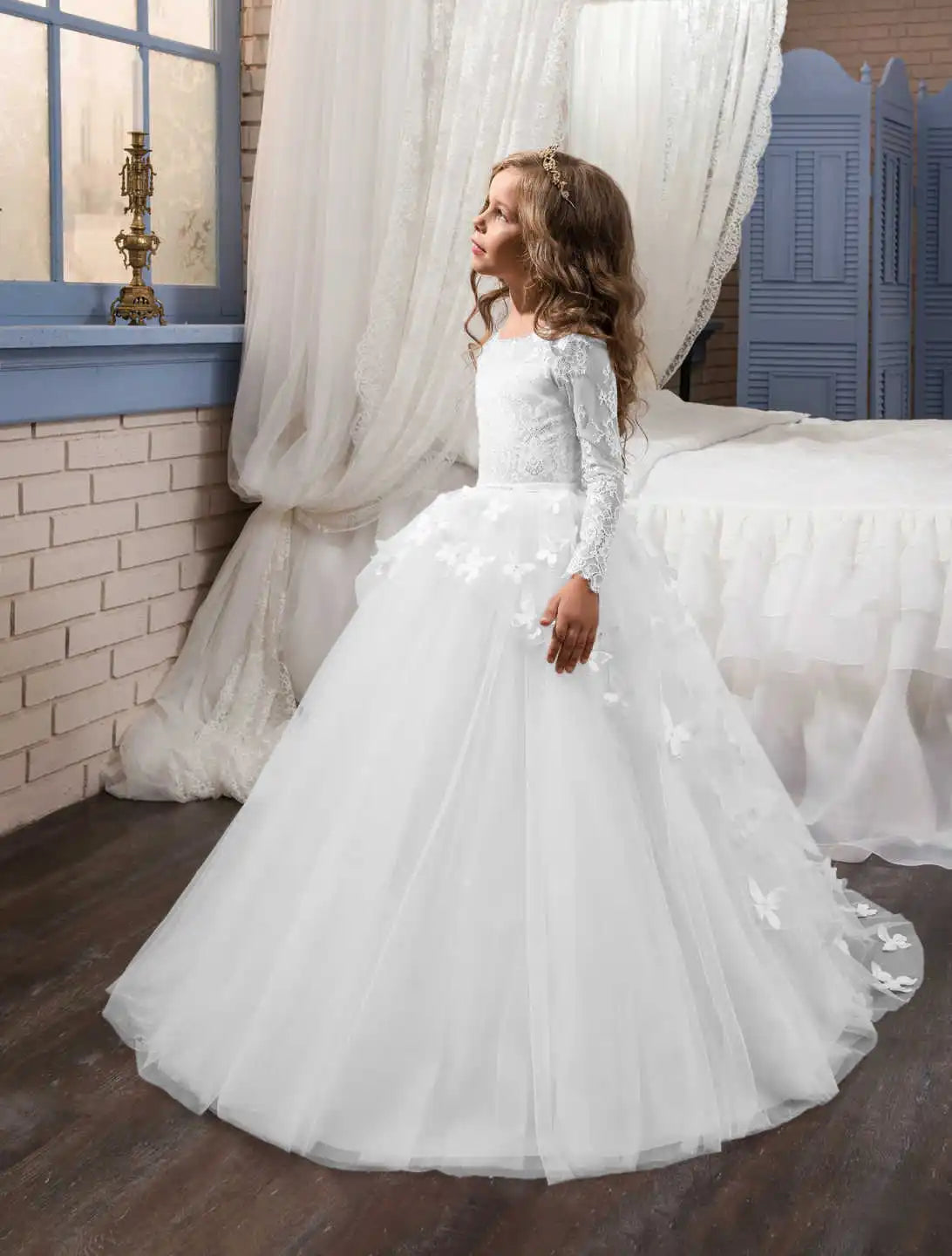 Elegant and lovely butterfly floor mopping flower girl wedding dress