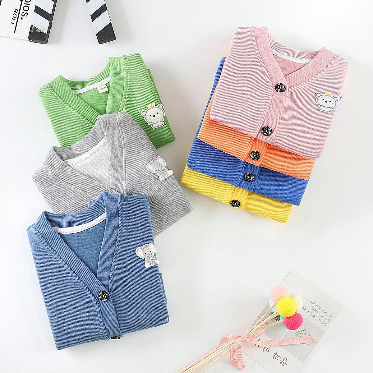 Manuel V-collar Knitted Based Sweater