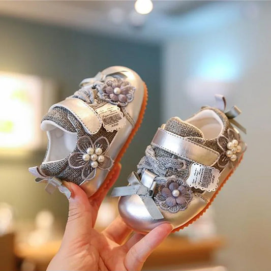 Girls Sports Shoes with Sweet Flowers Baby Walks Shoes Mesh Breathable 2026 Brand New Kids Princess Casual Shoes Soft Bottom