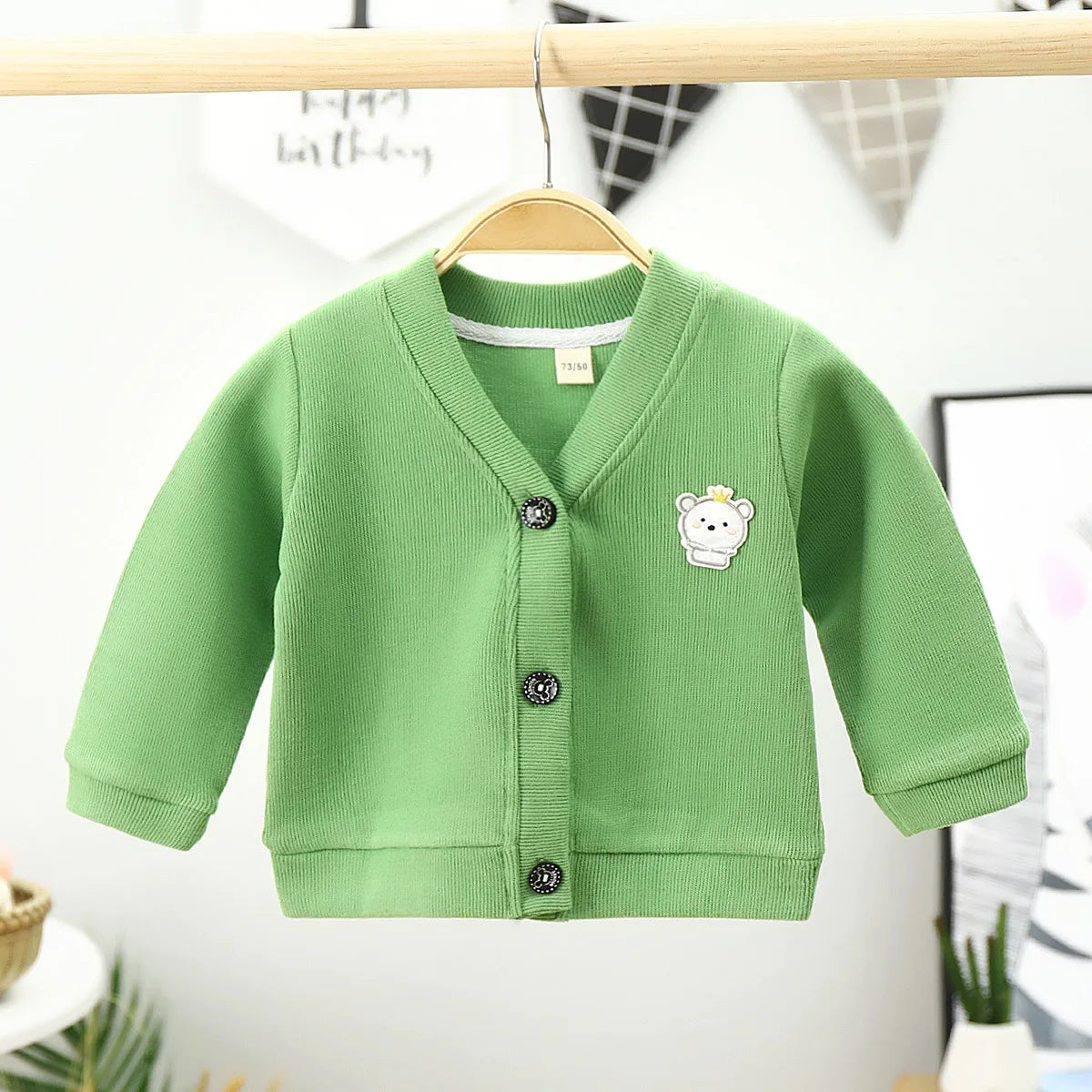 Manuel V-collar Knitted Based Sweater