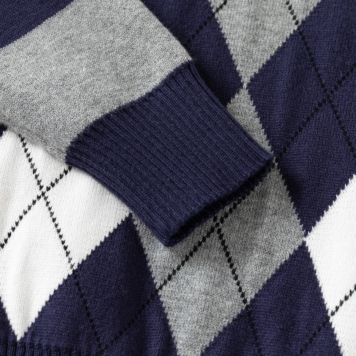 Sandy Diamond Pattern Knitwear Sweater