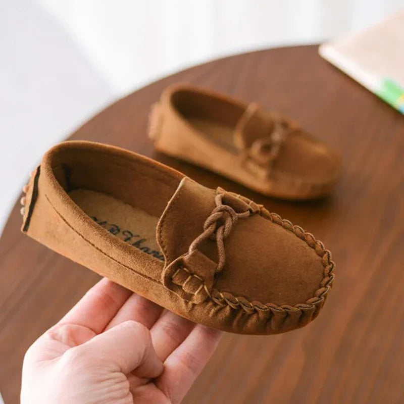 Fashion Kids Casual Shoes Children Leather Baby Toddler Designer Loafers - GuGuTon baby store - Baby Fashion - Toddlers Outfits - Babies Outfits - Toddler Clothes - Kids Clothing - Newborn Clothes - Newborn Wear - Kids Wear - Trending Clothes - Trending Outfits - Fall Fashion - Winter Fashion - Girls Clothes - Boys Clothes - Babies Wear - Kids Accessories - KidsWear - Summer Clothes - Summer Fashion - Summer Trend - Falls Sweaters - Tops - Bottom - Jeans - Blouse - Dresses - Newborn Dresses - Toys