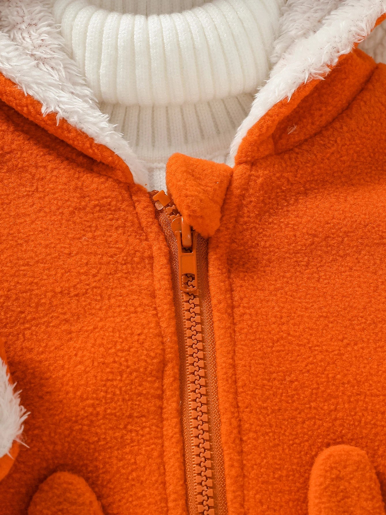 Soriano Cartoon Pocket With Fox Sweater