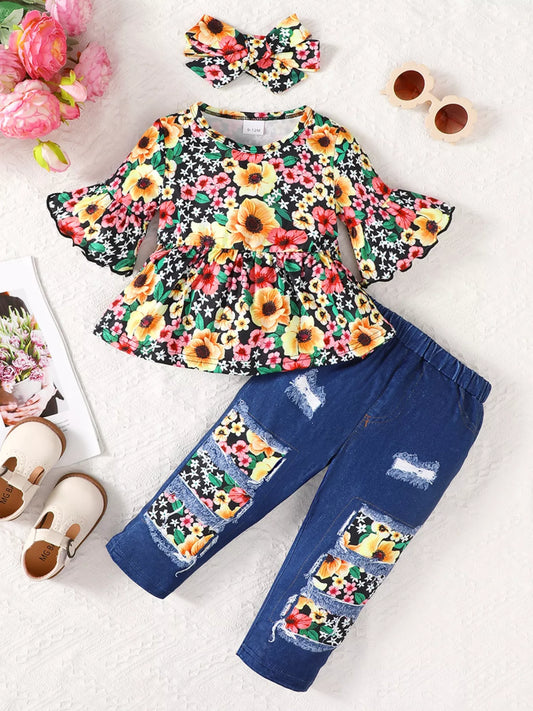 Paola Floral Bell Sleeve Top and Pants Set - GuGuTon baby store - Baby Fashion - Toddlers Outfits - Babies Outfits - Toddler Clothes - Kids Clothing - Newborn Clothes - Newborn Wear - Kids Wear - Trending Clothes - Trending Outfits - Fall Fashion - Winter Fashion - Girls Clothes - Boys Clothes - Babies Wear - Kids Accessories - KidsWear - Summer Clothes - Summer Fashion - Summer Trend - Falls Sweaters - Tops - Bottom - Jeans - Blouse - Dresses - Newborn Dresses - Toys