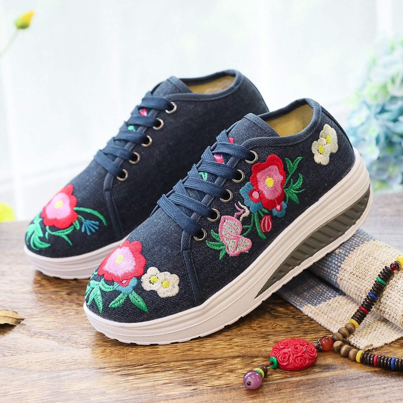 Paula Casual Printed Canvas Shoes - GuGuTon baby store - Baby Fashion - Toddlers Outfits - Babies Outfits - Toddler Clothes - Kids Clothing - Newborn Clothes - Newborn Wear - Kids Wear - Trending Clothes - Trending Outfits - Fall Fashion - Winter Fashion - Girls Clothes - Boys Clothes - Babies Wear - Kids Accessories - KidsWear - Summer Clothes - Summer Fashion - Summer Trend - Falls Sweaters - Tops - Bottom - Jeans - Blouse - Dresses - Newborn Dresses - Toys