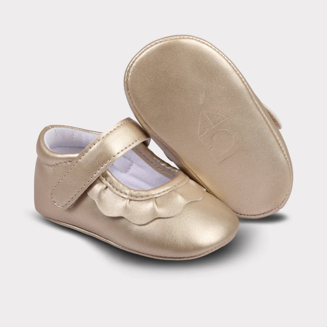 Amina Girls Hook & Loop Crib Shoe - GuGuTon baby store - Baby Fashion - Toddlers Outfits - Babies Outfits - Toddler Clothes - Kids Clothing - Newborn Clothes - Newborn Wear - Kids Wear - Trending Clothes - Trending Outfits - Fall Fashion - Winter Fashion - Girls Clothes - Boys Clothes - Babies Wear - Kids Accessories - KidsWear - Summer Clothes - Summer Fashion - Summer Trend - Falls Sweaters - Tops - Bottom - Jeans - Blouse - Dresses - Newborn Dresses - Toys