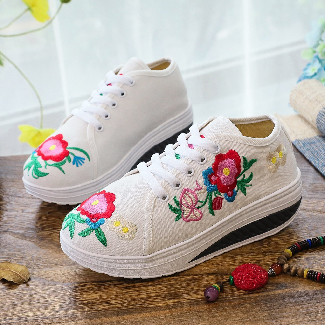 Paula Casual Printed Canvas Shoes - GuGuTon baby store - Baby Fashion - Toddlers Outfits - Babies Outfits - Toddler Clothes - Kids Clothing - Newborn Clothes - Newborn Wear - Kids Wear - Trending Clothes - Trending Outfits - Fall Fashion - Winter Fashion - Girls Clothes - Boys Clothes - Babies Wear - Kids Accessories - KidsWear - Summer Clothes - Summer Fashion - Summer Trend - Falls Sweaters - Tops - Bottom - Jeans - Blouse - Dresses - Newborn Dresses - Toys