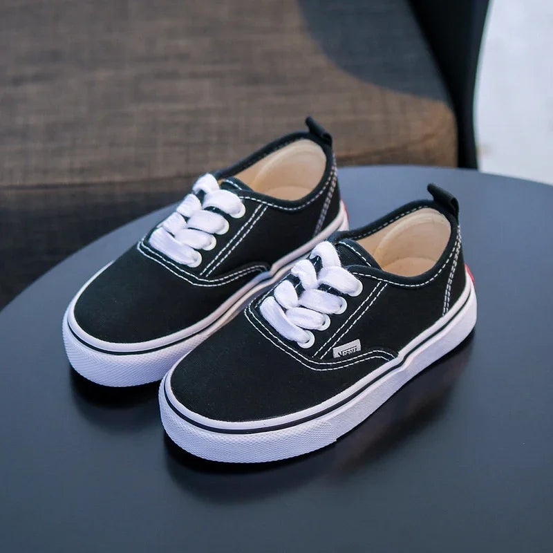 Girls Boys Shoes New Children Canvas - GuGuTon baby store - Baby Fashion - Toddlers Outfits - Babies Outfits - Toddler Clothes - Kids Clothing - Newborn Clothes - Newborn Wear - Kids Wear - Trending Clothes - Trending Outfits - Fall Fashion - Winter Fashion - Girls Clothes - Boys Clothes - Babies Wear - Kids Accessories - KidsWear - Summer Clothes - Summer Fashion - Summer Trend - Falls Sweaters - Tops - Bottom - Jeans - Blouse - Dresses - Newborn Dresses - Toys