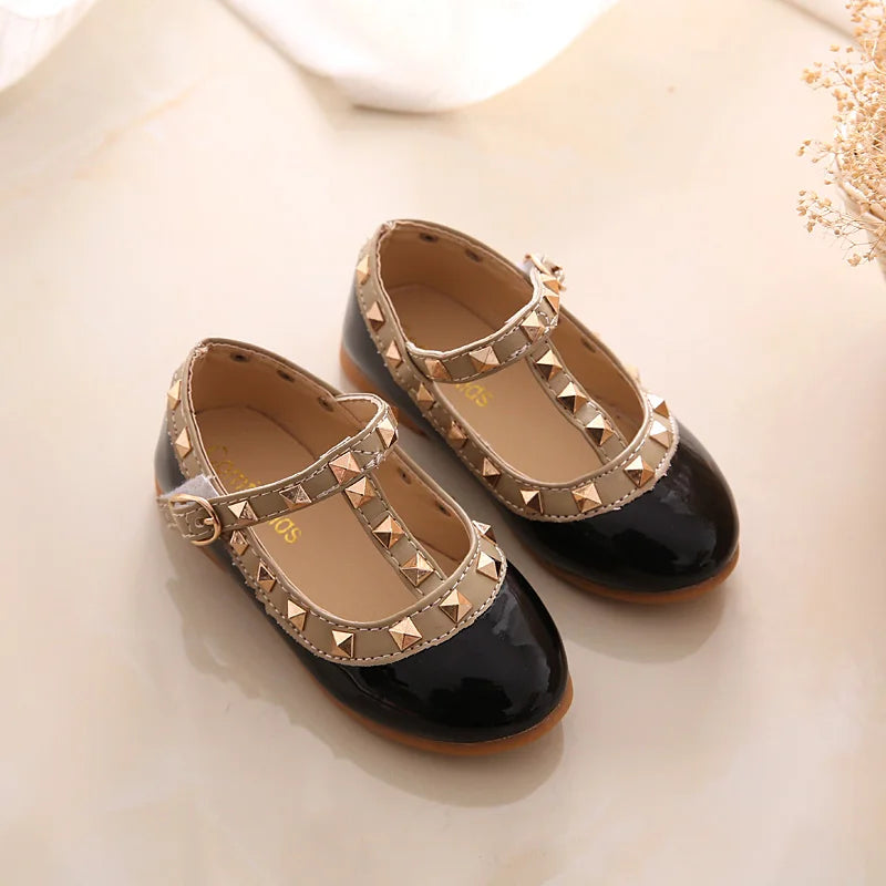 2024 New Girls Sandals Rivets Single Shoes Kids Leather Shoes Children Nude Sandal Toddler Girls Princess Flat Dance Shoes