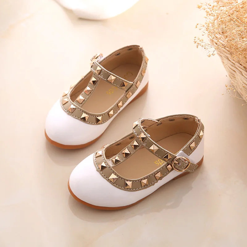 2024 New Girls Sandals Rivets Single Shoes Kids Leather Shoes Children Nude Sandal Toddler Girls Princess Flat Dance Shoes