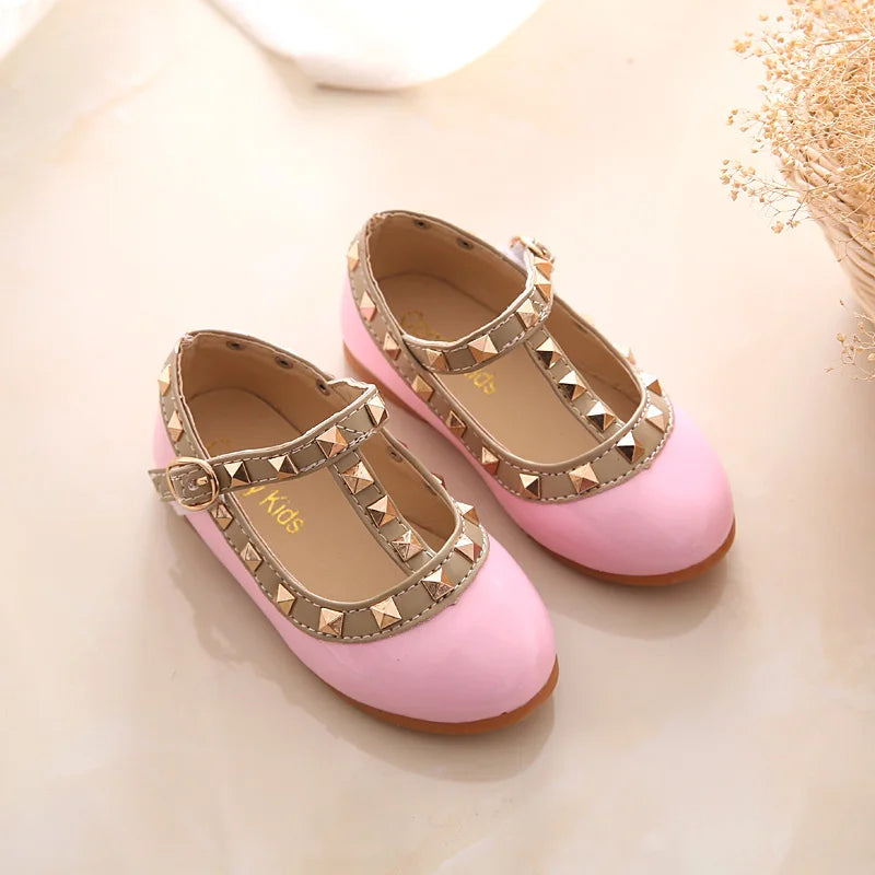 2024 New Girls Sandals Rivets Single Shoes Kids Leather Shoes Children Nude Sandal Toddler Girls Princess Flat Dance Shoes
