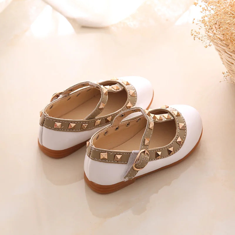 2024 New Girls Sandals Rivets Single Shoes Kids Leather Shoes Children Nude Sandal Toddler Girls Princess Flat Dance Shoes