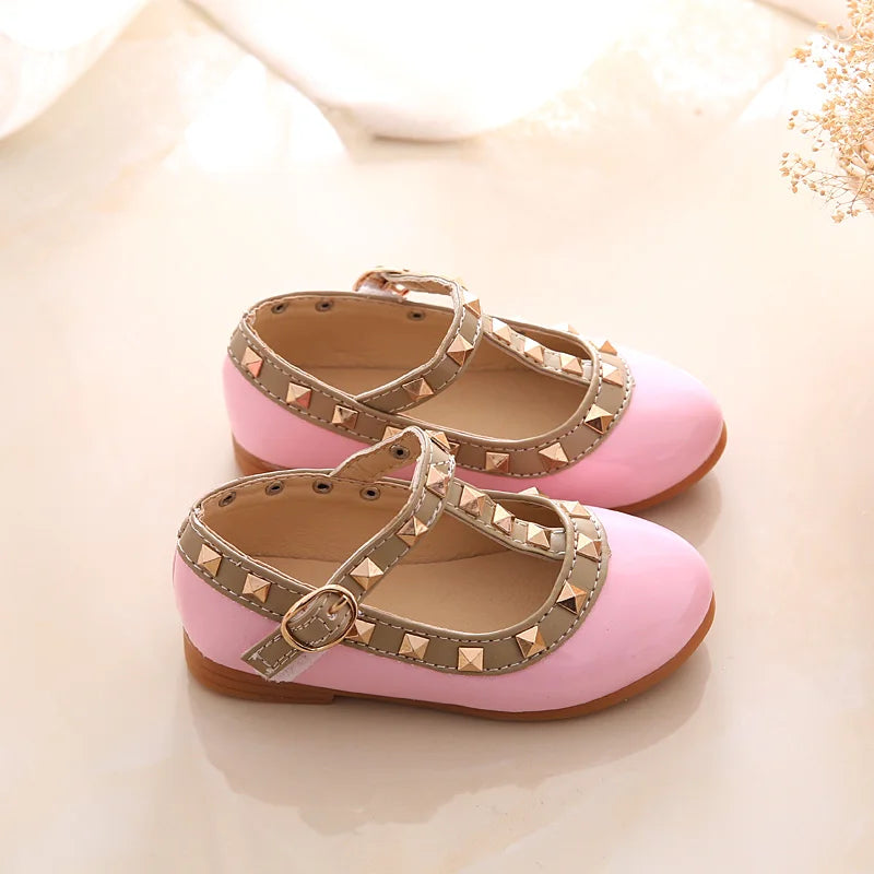 2024 New Girls Sandals Rivets Single Shoes Kids Leather Shoes Children Nude Sandal Toddler Girls Princess Flat Dance Shoes