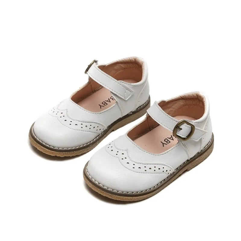 2024 New Girls Sandals Rivets Single Shoes Kids Leather Shoes Children Nude Sandal Toddler Girls Princess Flat Dance Shoes
