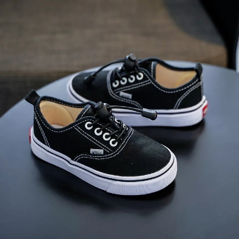 Girls Boys Shoes New Children Canvas - GuGuTon baby store - Baby Fashion - Toddlers Outfits - Babies Outfits - Toddler Clothes - Kids Clothing - Newborn Clothes - Newborn Wear - Kids Wear - Trending Clothes - Trending Outfits - Fall Fashion - Winter Fashion - Girls Clothes - Boys Clothes - Babies Wear - Kids Accessories - KidsWear - Summer Clothes - Summer Fashion - Summer Trend - Falls Sweaters - Tops - Bottom - Jeans - Blouse - Dresses - Newborn Dresses - Toys