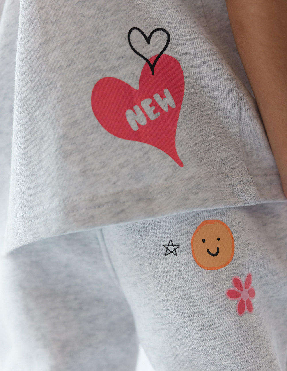 Hollywood Made New Kids Tee