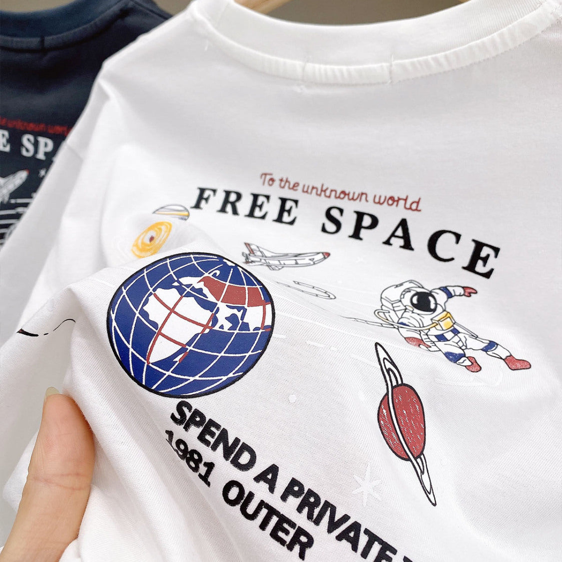 Andre Short-Sleeved Cartoon Print Tees - GuGuTon baby store - Baby Fashion - Toddlers Outfits - Babies Outfits - Toddler Clothes - Kids Clothing - Newborn Clothes - Newborn Wear - Kids Wear - Trending Clothes - Trending Outfits - Fall Fashion - Winter Fashion - Girls Clothes - Boys Clothes - Babies Wear - Kids Accessories - KidsWear - Summer Clothes - Summer Fashion - Summer Trend - Falls Sweaters - Tops - Bottom - Jeans - Blouse - Dresses - Newborn Dresses - Toys