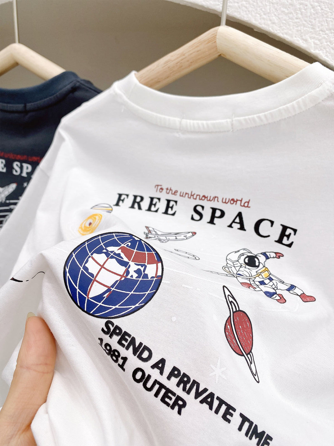 Andre Short-Sleeved Cartoon Print Tees - GuGuTon baby store - Baby Fashion - Toddlers Outfits - Babies Outfits - Toddler Clothes - Kids Clothing - Newborn Clothes - Newborn Wear - Kids Wear - Trending Clothes - Trending Outfits - Fall Fashion - Winter Fashion - Girls Clothes - Boys Clothes - Babies Wear - Kids Accessories - KidsWear - Summer Clothes - Summer Fashion - Summer Trend - Falls Sweaters - Tops - Bottom - Jeans - Blouse - Dresses - Newborn Dresses - Toys