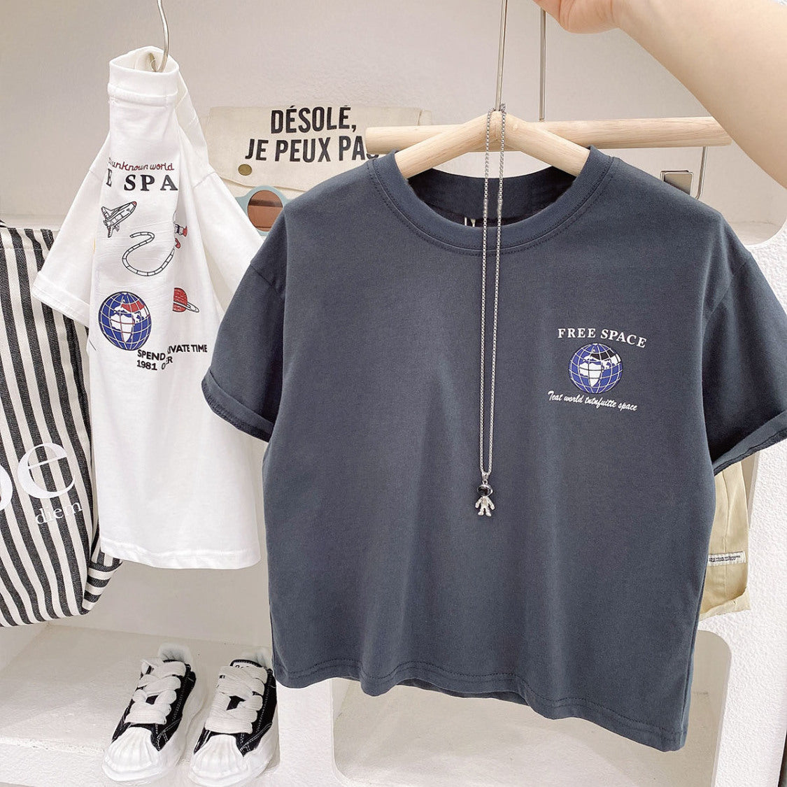 Andre Short-Sleeved Cartoon Print Tees - GuGuTon baby store - Baby Fashion - Toddlers Outfits - Babies Outfits - Toddler Clothes - Kids Clothing - Newborn Clothes - Newborn Wear - Kids Wear - Trending Clothes - Trending Outfits - Fall Fashion - Winter Fashion - Girls Clothes - Boys Clothes - Babies Wear - Kids Accessories - KidsWear - Summer Clothes - Summer Fashion - Summer Trend - Falls Sweaters - Tops - Bottom - Jeans - Blouse - Dresses - Newborn Dresses - Toys