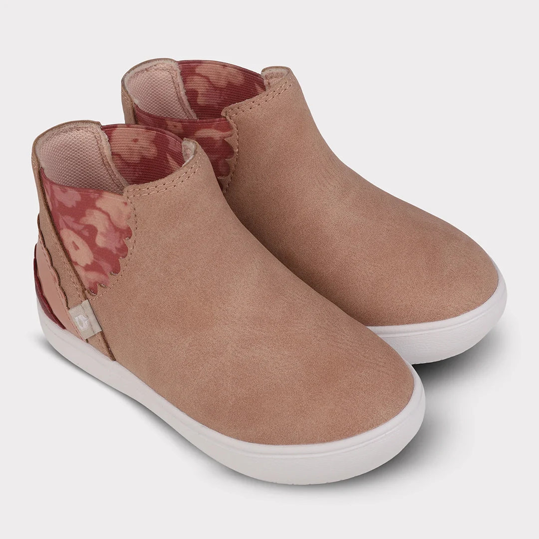 Quinta Girls Pull-On Boot - GuGuTon baby store - Baby Fashion - Toddlers Outfits - Babies Outfits - Toddler Clothes - Kids Clothing - Newborn Clothes - Newborn Wear - Kids Wear - Trending Clothes - Trending Outfits - Fall Fashion - Winter Fashion - Girls Clothes - Boys Clothes - Babies Wear - Kids Accessories - KidsWear - Summer Clothes - Summer Fashion - Summer Trend - Falls Sweaters - Tops - Bottom - Jeans - Blouse - Dresses - Newborn Dresses - Toys