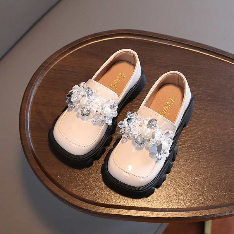 Students Leather Fashion Girls Fashion Brim Small Leather Shoes - GuGuTon baby store - Baby Fashion - Toddlers Outfits - Babies Outfits - Toddler Clothes - Kids Clothing - Newborn Clothes - Newborn Wear - Kids Wear - Trending Clothes - Trending Outfits - Fall Fashion - Winter Fashion - Girls Clothes - Boys Clothes - Babies Wear - Kids Accessories - KidsWear - Summer Clothes - Summer Fashion - Summer Trend - Falls Sweaters - Tops - Bottom - Jeans - Blouse - Dresses - Newborn Dresses - Toys