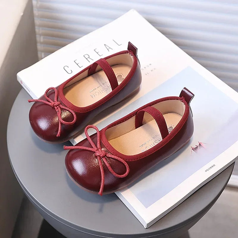 Girls Dance Shoes Round Toes Simple Bow Kids Leather Shoes Slip-on Soild Color Versatile 2025 Brand New Children Flats MaryJanes