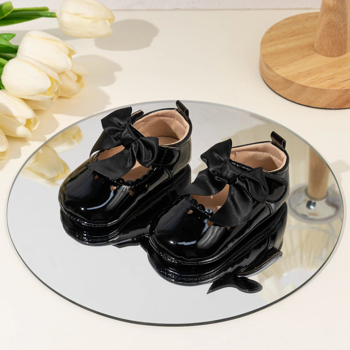 Newborn Baby Girl Shoes Soft Sole Infant Toddler Mary Jane Flats Princess Bowknot Patent Leather Dress Shoes Wedding Party Gift