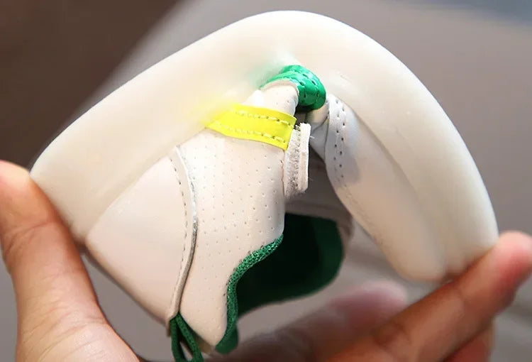 Trendy Child Sneakers Light Up Simple Girl Shoe Versatile Comfort Boy Shoe Anti Slip New Autumn Girl Sneaker Daily Casual Shoes