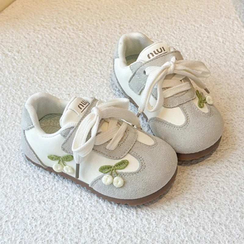2026 New Girls Fashion Flower Design Casual Shoes Kids Non Slip Comfortable Student Sneakers Outdoor Breathable Sports Shoes