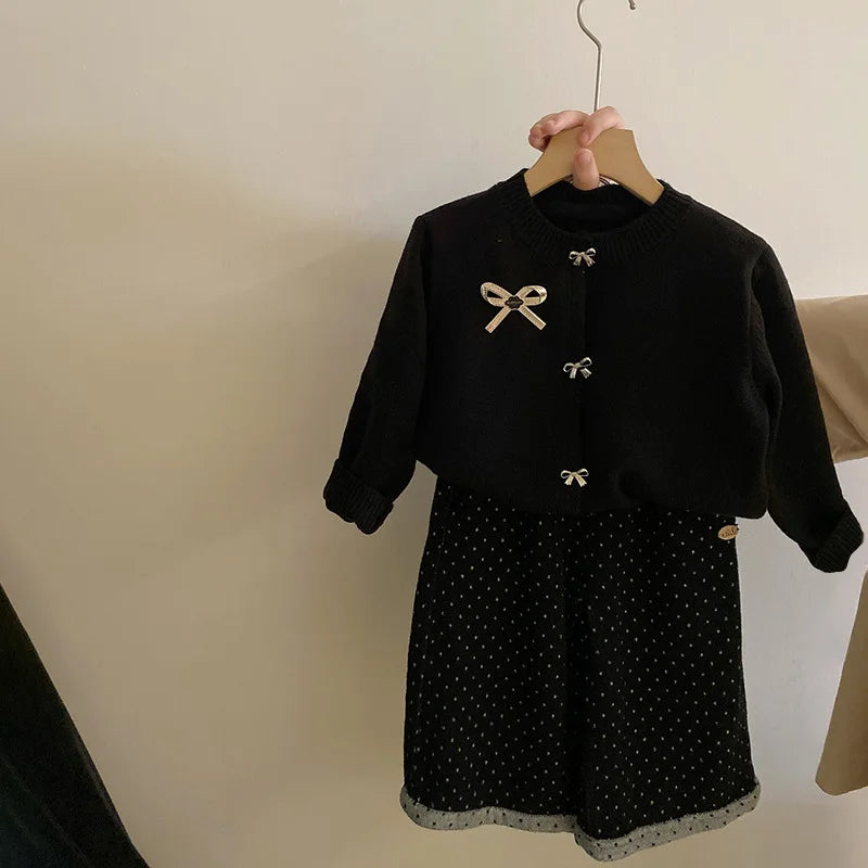 Gonzalo Academic Fashionable Bow Sweater - GuGuTon baby store - Baby Fashion - Toddlers Outfits - Babies Outfits - Toddler Clothes - Kids Clothing - Newborn Clothes - Newborn Wear - Kids Wear - Trending Clothes - Trending Outfits - Fall Fashion - Winter Fashion - Girls Clothes - Boys Clothes - Babies Wear - Kids Accessories - KidsWear - Summer Clothes - Summer Fashion - Summer Trend - Falls Sweaters - Tops - Bottom - Jeans - Blouse - Dresses - Newborn Dresses - Toys