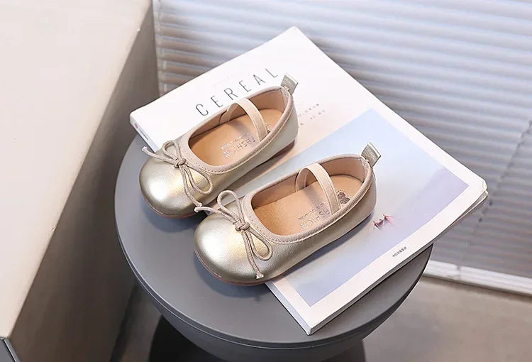 Girls Dance Shoes Round Toes Simple Bow Kids Leather Shoes Slip-on Soild Color Versatile 2025 Brand New Children Flats MaryJanes
