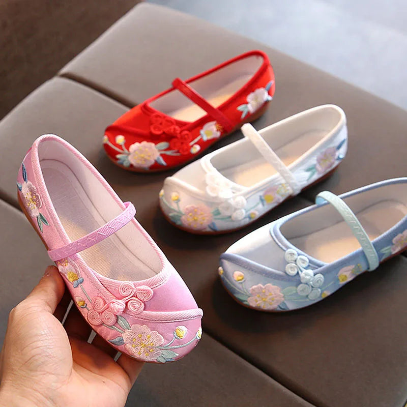 New Kids Shoes For Girl Children's Embroidered Cloth Shoes Chinese Style Girls Shoes Festival Loafers Ballet Flats CSH1440