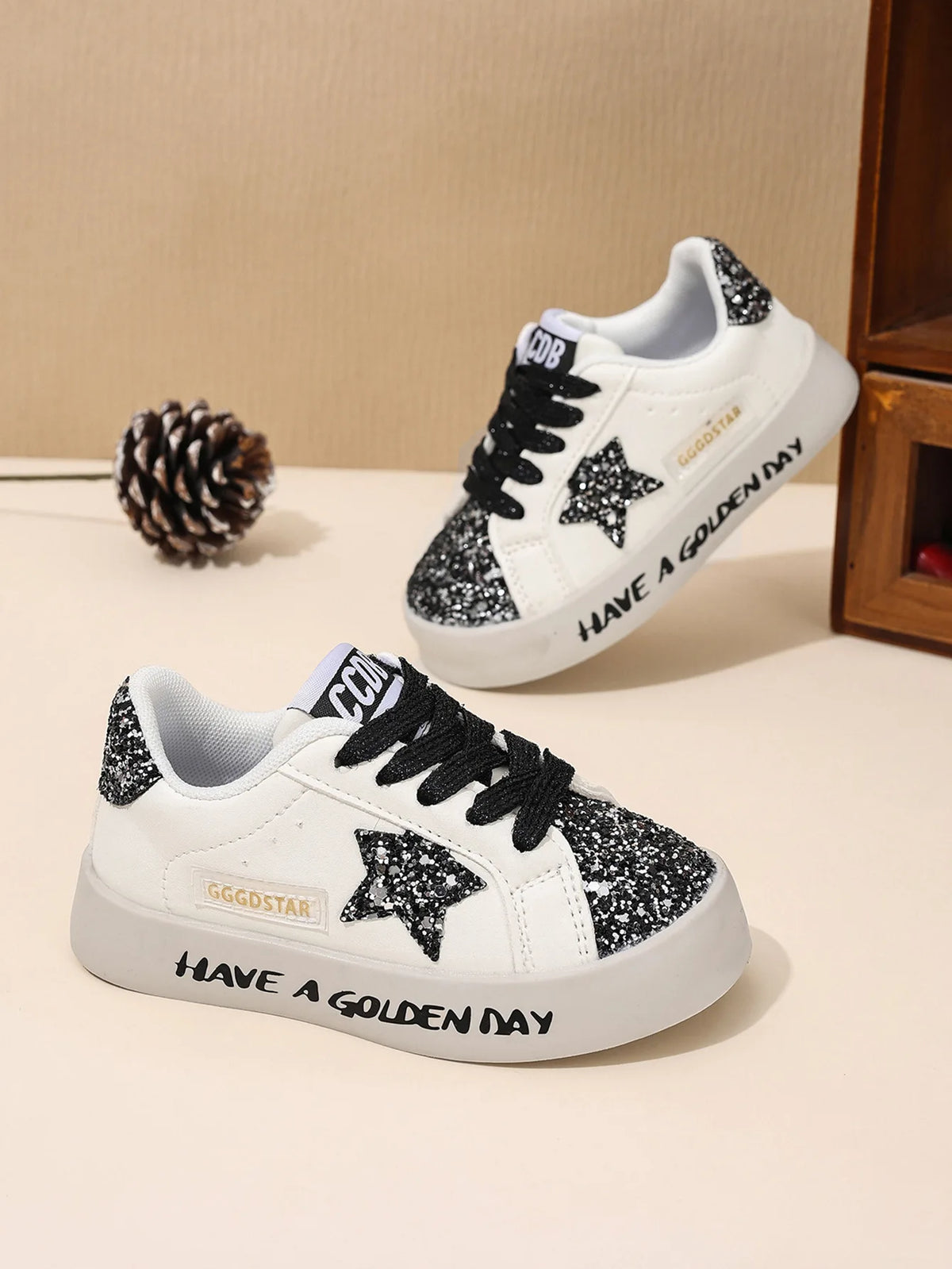 Fashionable Girls Sneakers Parent-child Summer Sports Shoes Student Casual Non-slip Shoes Children's Trendy Star Sequined Shoes