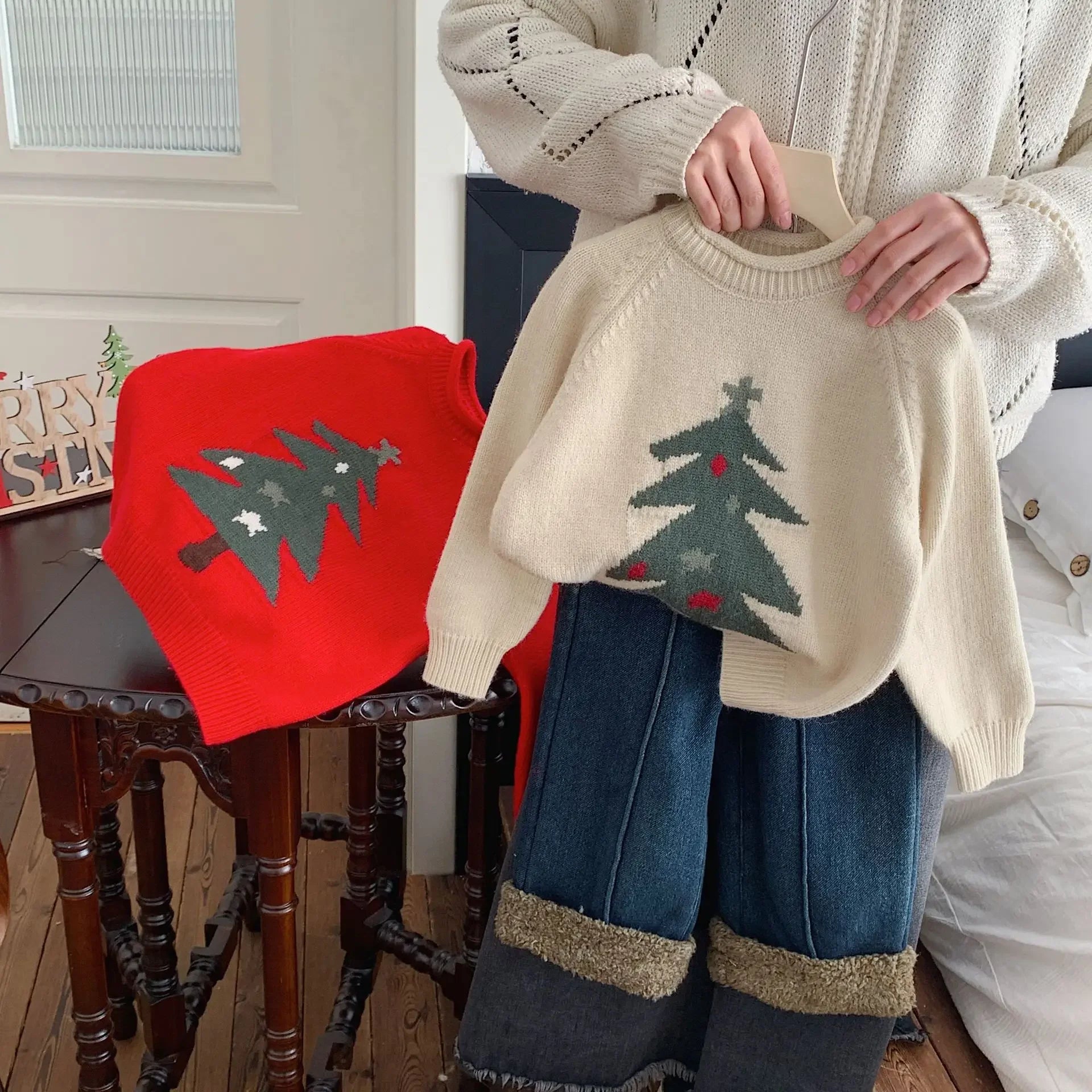 Dicaprio Winter New Christmas Sweater - GuGuTon baby store - Baby Fashion - Toddlers Outfits - Babies Outfits - Toddler Clothes - Kids Clothing - Newborn Clothes - Newborn Wear - Kids Wear - Trending Clothes - Trending Outfits - Fall Fashion - Winter Fashion - Girls Clothes - Boys Clothes - Babies Wear - Kids Accessories - KidsWear - Summer Clothes - Summer Fashion - Summer Trend - Falls Sweaters - Tops - Bottom - Jeans - Blouse - Dresses - Newborn Dresses - Toys