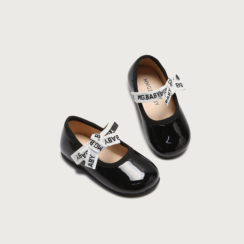 Princess Leather Shoes for Girls Mary Jane - GuGuTon baby store - Baby Fashion - Toddlers Outfits - Babies Outfits - Toddler Clothes - Kids Clothing - Newborn Clothes - Newborn Wear - Kids Wear - Trending Clothes - Trending Outfits - Fall Fashion - Winter Fashion - Girls Clothes - Boys Clothes - Babies Wear - Kids Accessories - KidsWear - Summer Clothes - Summer Fashion - Summer Trend - Falls Sweaters - Tops - Bottom - Jeans - Blouse - Dresses - Newborn Dresses - Toys