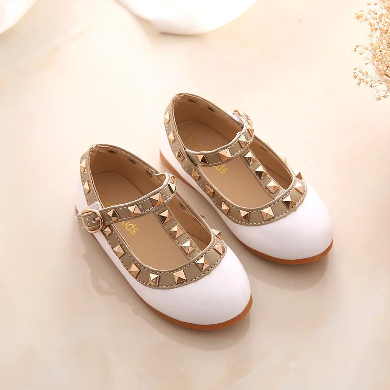 2024 New Girls Sandals Rivets Single Shoes Kids Leather Shoes Children Nude Sandal Toddler Girls Princess Flat Dance Shoes