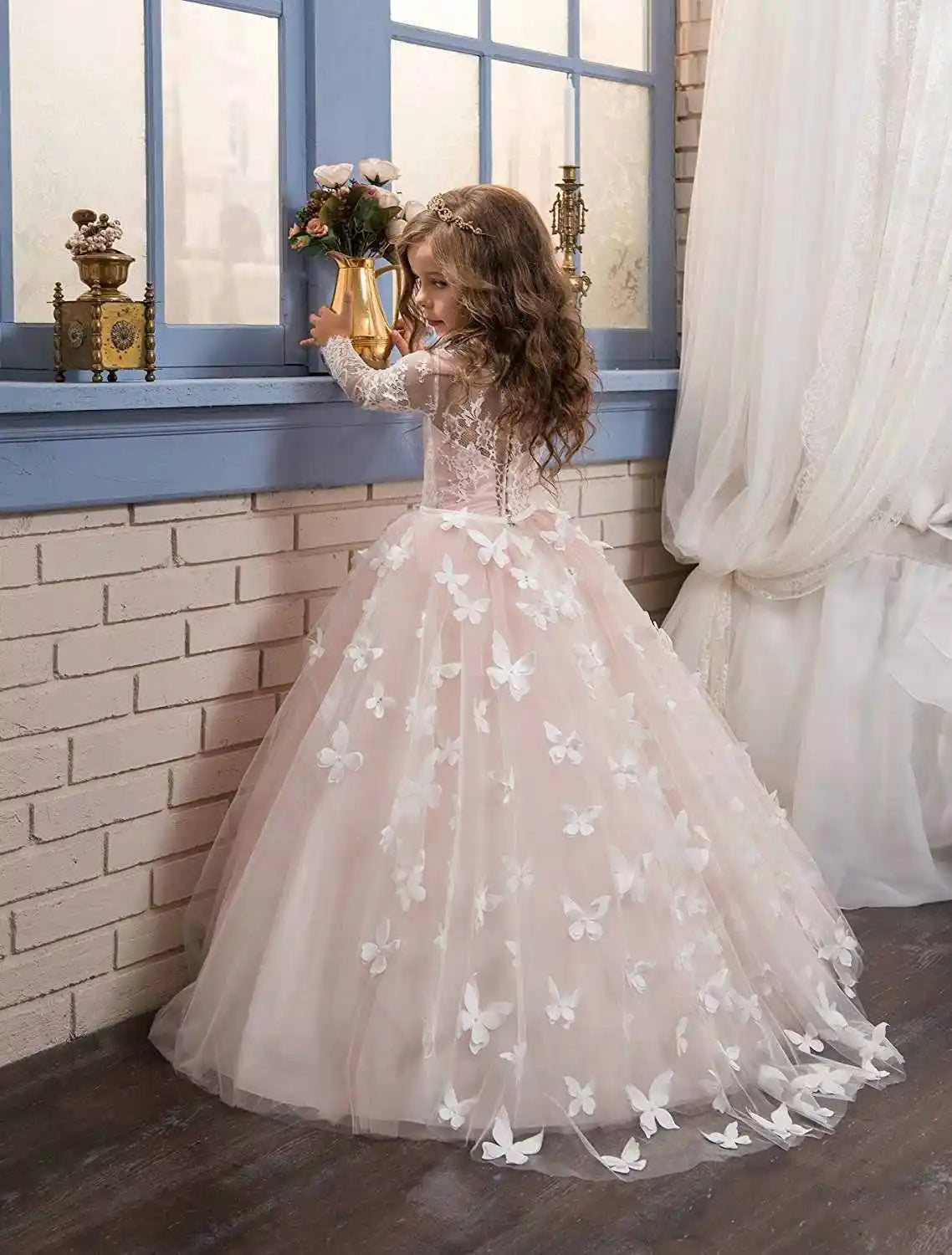 Elegant and lovely butterfly floor mopping flower girl wedding dress