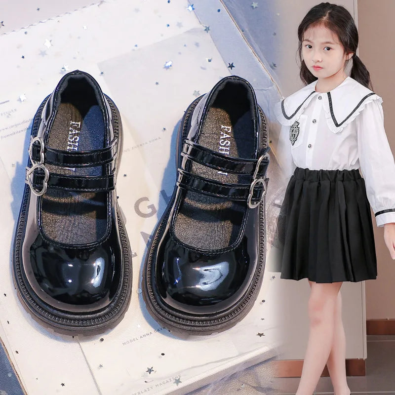 Fashion Girls Shoe 2025 Winter New Girls Soft Soled Loafers Retro Flat Versatile Girl Board Shoe