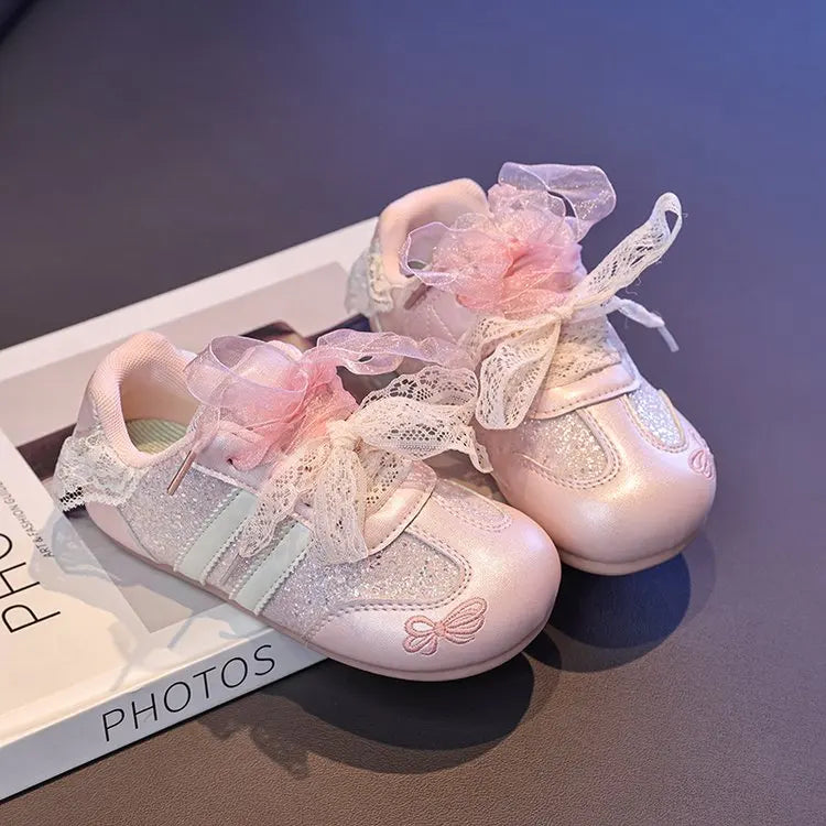 2026 Girls' Spring/Summer New Style Sneakers Pink Cute Flower, Fashion Versatile Casual Shoes, Lace Bow Cute, Non-Slip Soft Sole