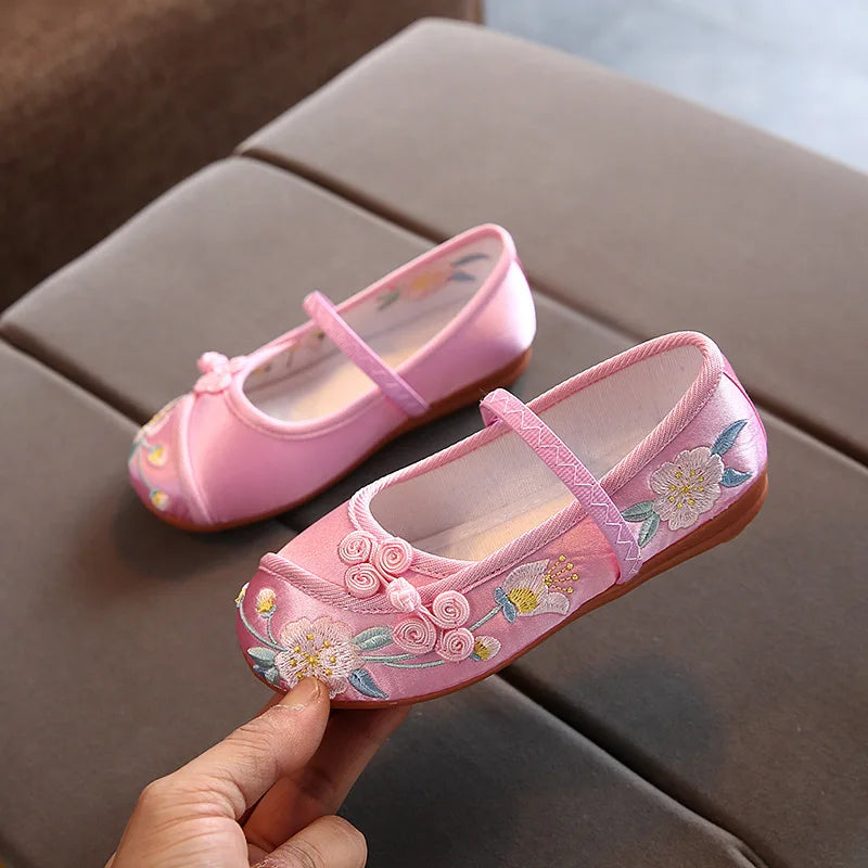 New Kids Shoes For Girl Children's Embroidered Cloth Shoes Chinese Style Girls Shoes Festival Loafers Ballet Flats CSH1440
