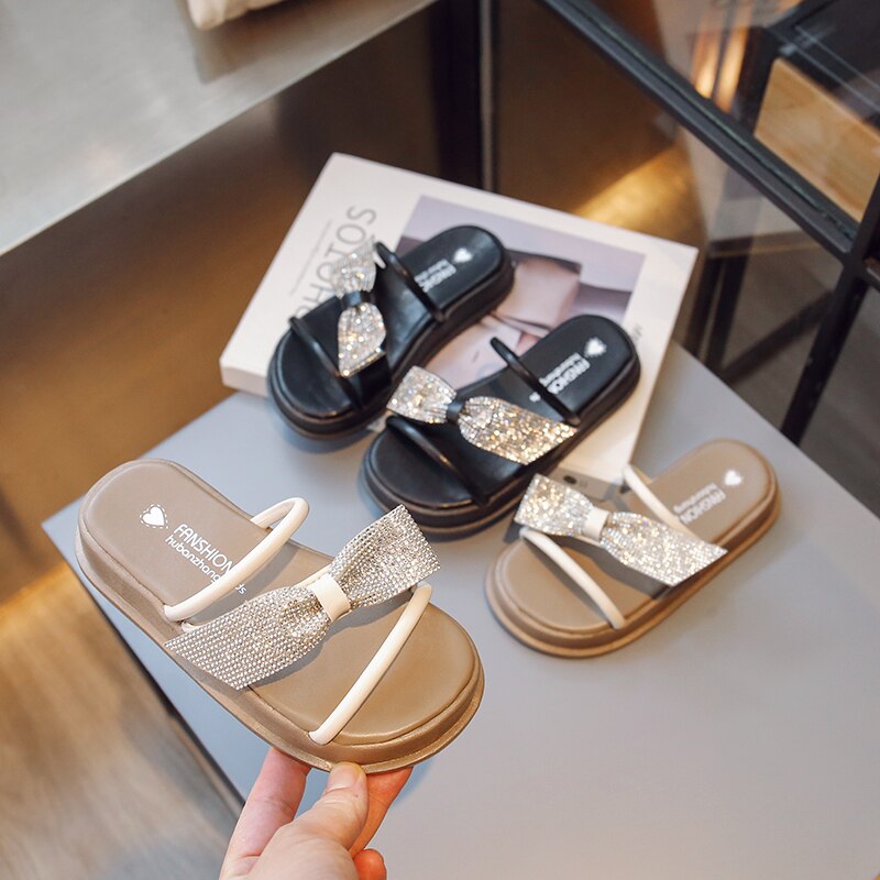 Unique Girls Children Casual Shoes Simple Sandals - GuGuTon baby store - Baby Fashion - Toddlers Outfits - Babies Outfits - Toddler Clothes - Kids Clothing - Newborn Clothes - Newborn Wear - Kids Wear - Trending Clothes - Trending Outfits - Fall Fashion - Winter Fashion - Girls Clothes - Boys Clothes - Babies Wear - Kids Accessories - KidsWear - Summer Clothes - Summer Fashion - Summer Trend - Falls Sweaters - Tops - Bottom - Jeans - Blouse - Dresses - Newborn Dresses - Toys