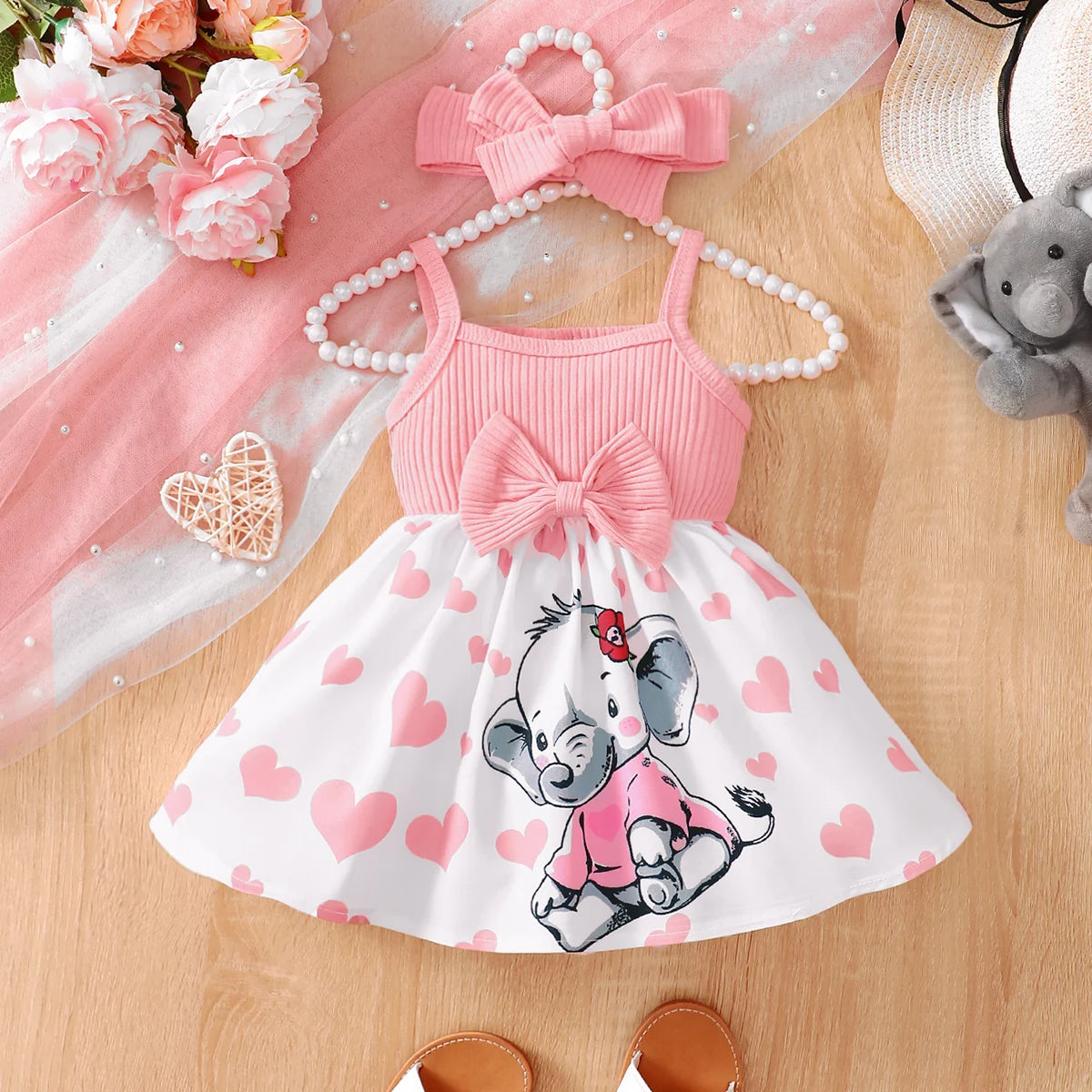 Fashionable baby girl summer trend cute heart with cartoon elephant suspender dress