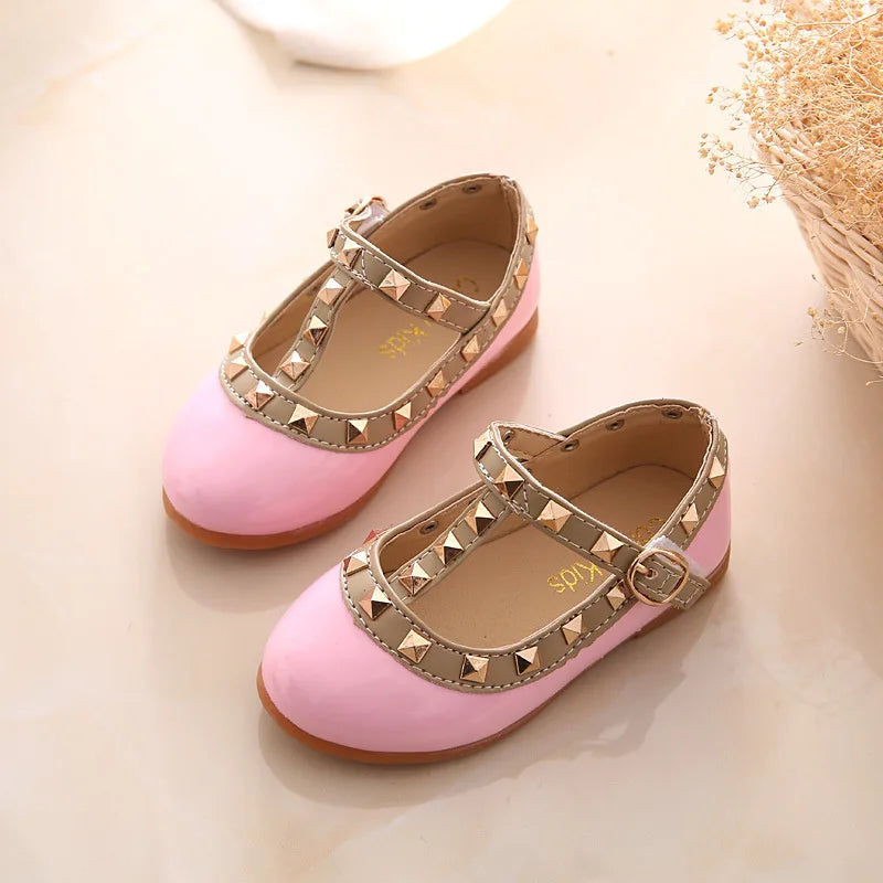 2024 New Girls Sandals Rivets Single Shoes Kids Leather Shoes Children Nude Sandal Toddler Girls Princess Flat Dance Shoes