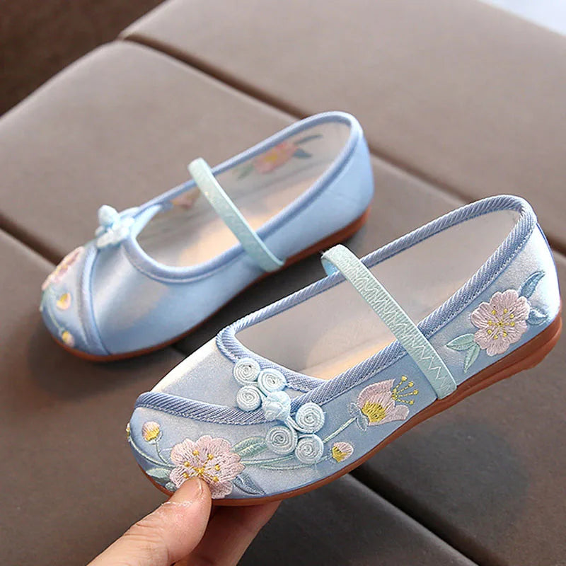 New Kids Shoes For Girl Children's Embroidered Cloth Shoes Chinese Style Girls Shoes Festival Loafers Ballet Flats CSH1440