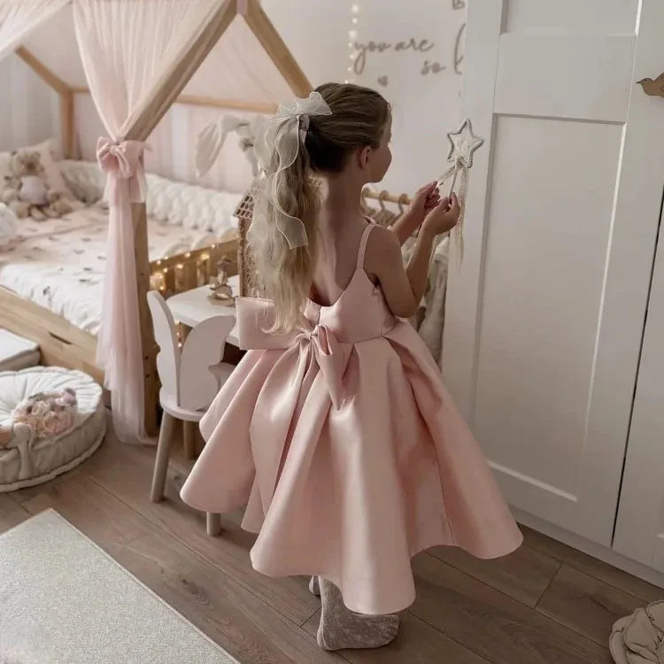 Pink Flower Girl Dress, Elegant Party Dress, Oversized Bow, Ideal Choice for Special Occasions, Birthday Parties