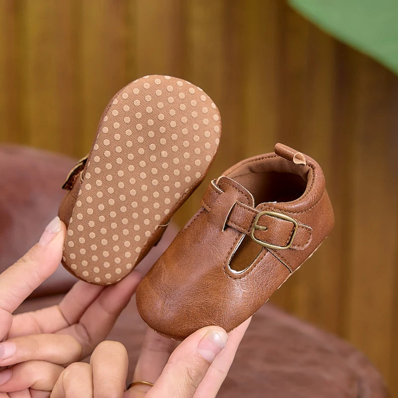 0-1 Year Old Baby Girl Flat Shoes, Spring, Autumn, and Summer 0-6-12 Months Soft-Soled Fashionable Solid Color Pu Hollow-Out Baby Girl Walking Shoes, Suitable for Daily Indoor and Outdoor Use